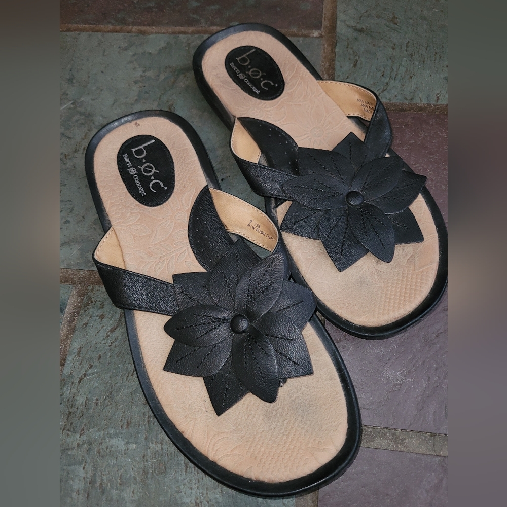 Born sandals